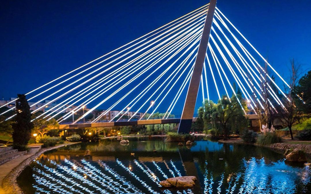 Iluminación escenica de puente