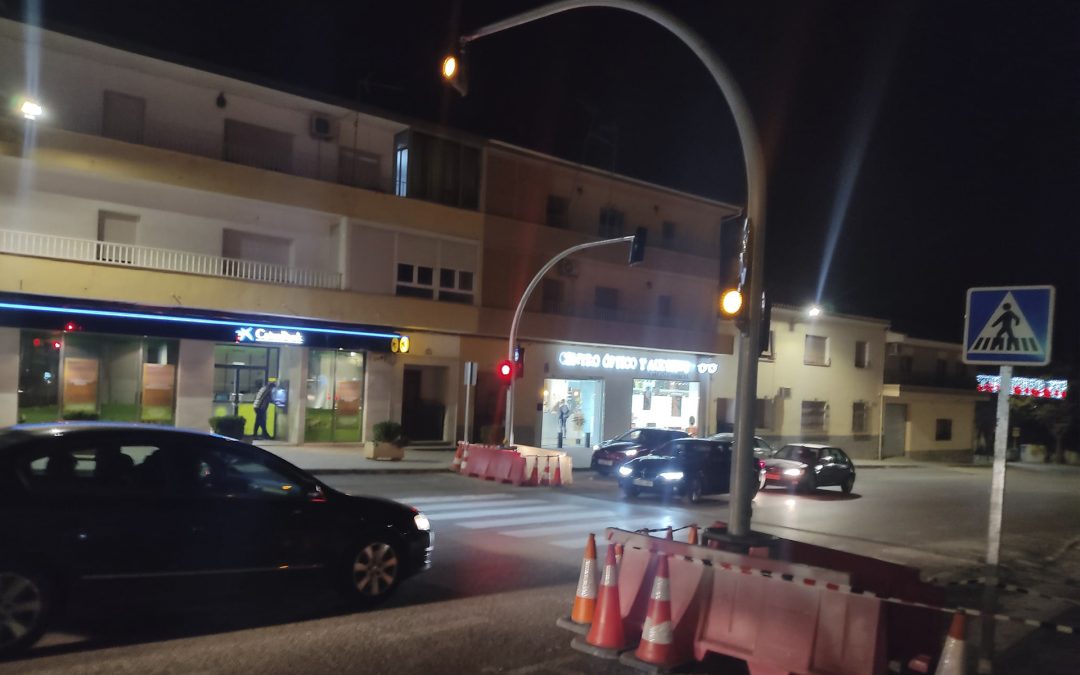A7GR REALIZA LA INSTALACIÓN DE SEMAFOROS EN PURULLENA (GRANADA)